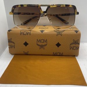 Brand New MCM 708S Mens sunglass Tortoise /Brown Gradient Lenses